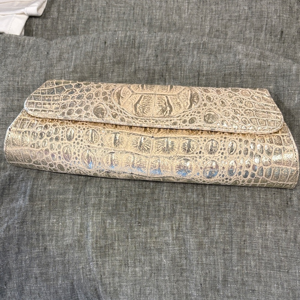 Vintage Jalda Women’s Clutch Bag from Hillary Duff’s closet. Croc Embossed